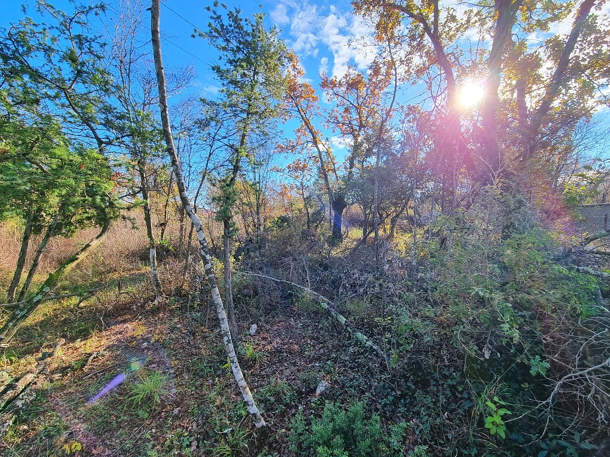 Malinska, dintorni, terreno edificabile in una posizione tranquilla