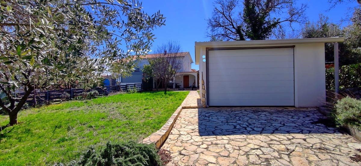 Uvala Soline, dintorni, vendita casa bifamiliare con vista in posizione tranquilla!