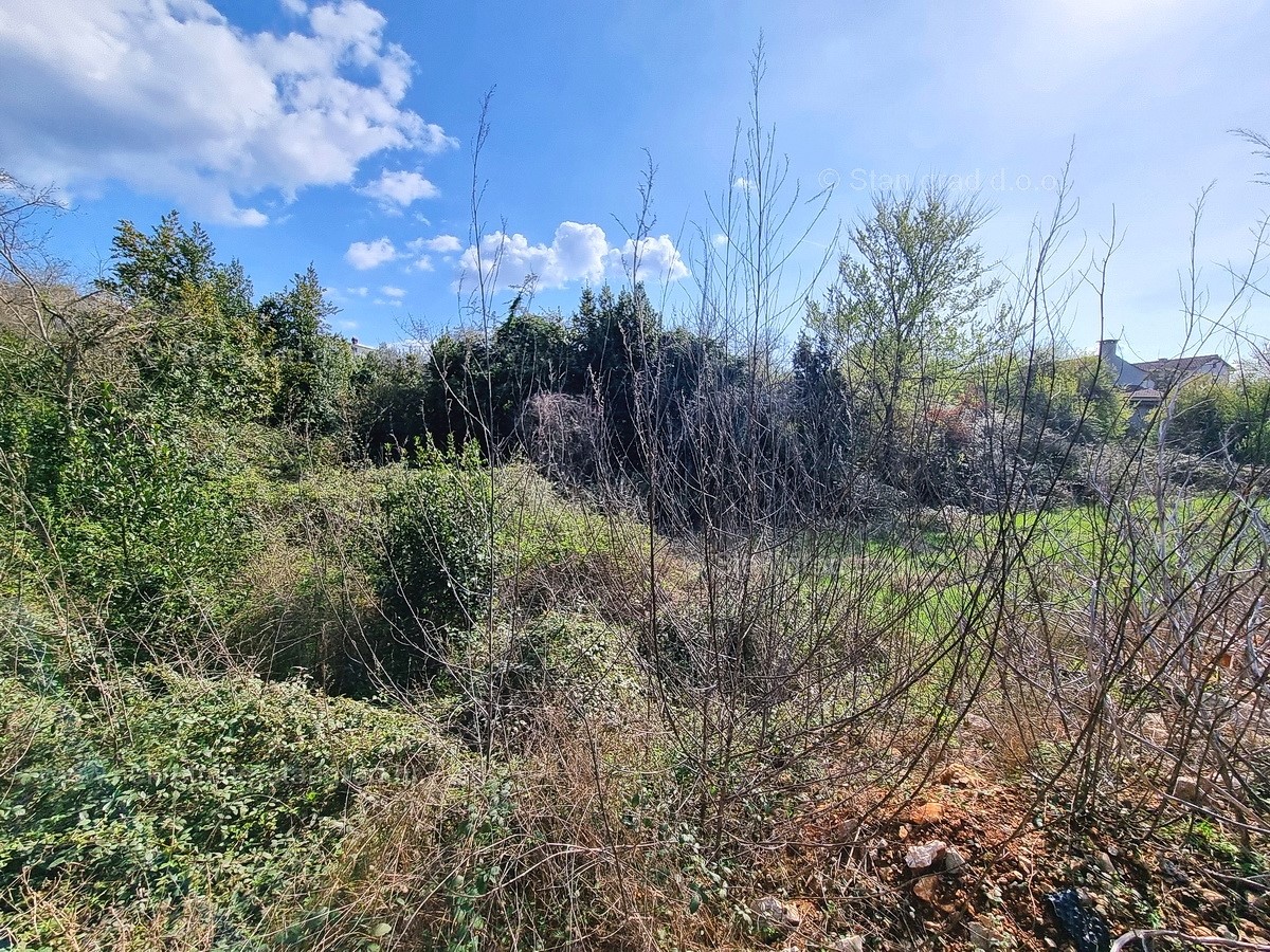 Zona Malinska, terreno edificabile in buona posizione!