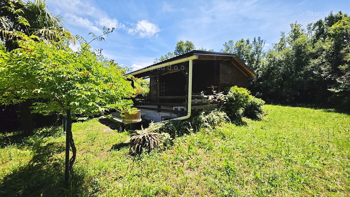 Zona Malinska, terreno agricolo con fabbricato esistente di 40 mq!