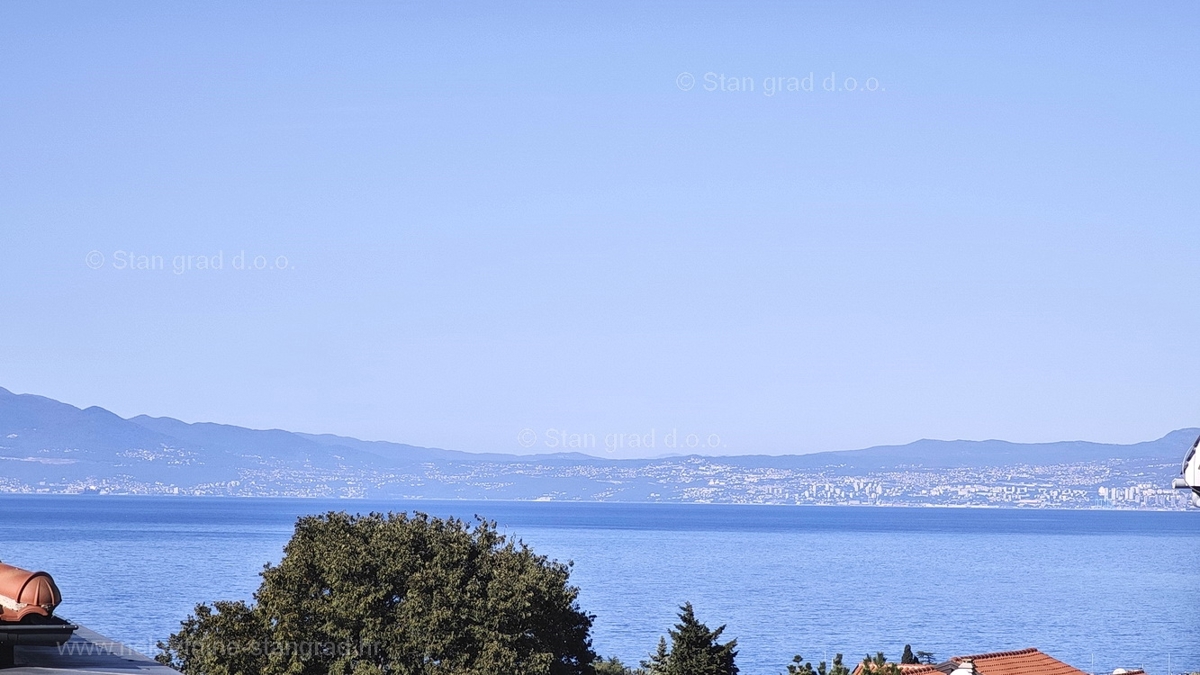 Malinska, appartamento con vista panoramica sul mare!