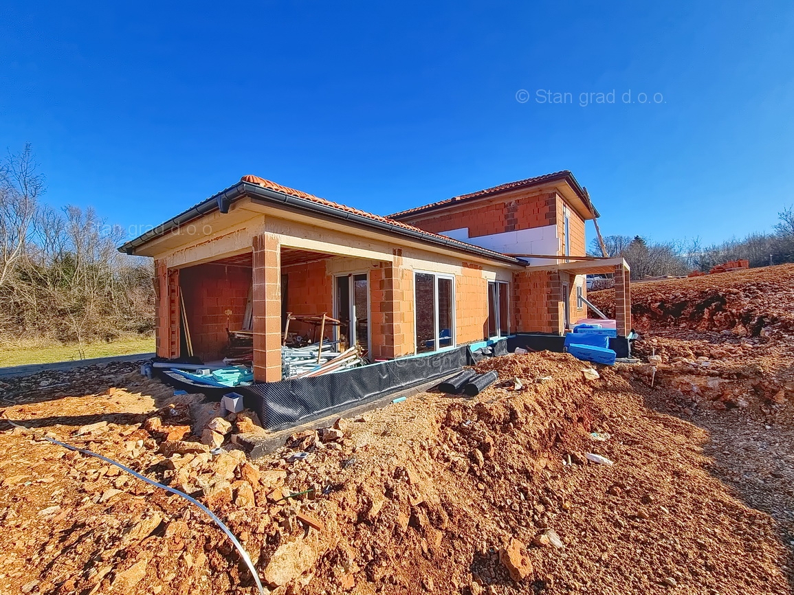 Dobrinj, dintorni, casa indipendente con giardino e piscina!