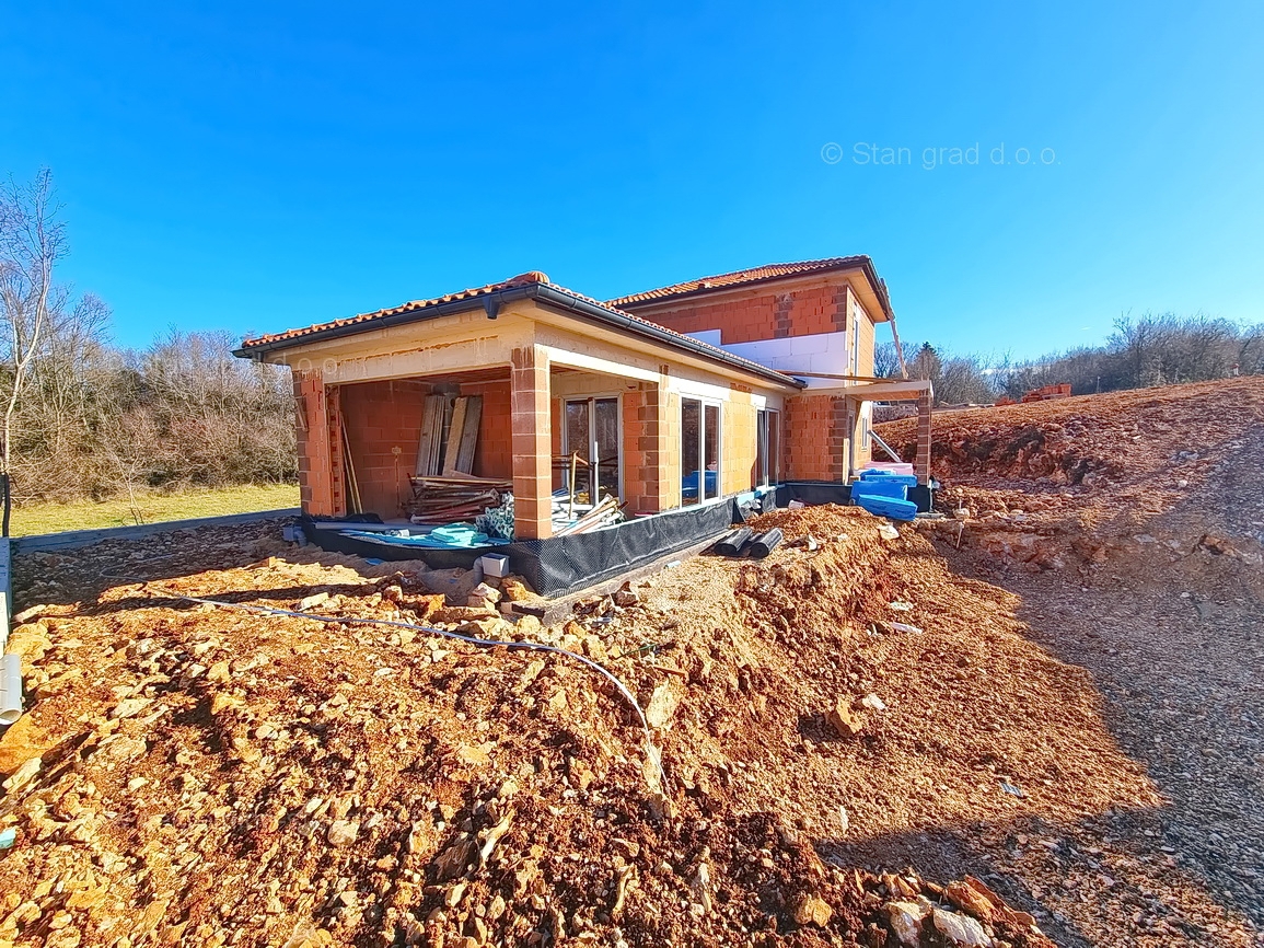 Dobrinj, dintorni, casa indipendente con giardino e piscina!