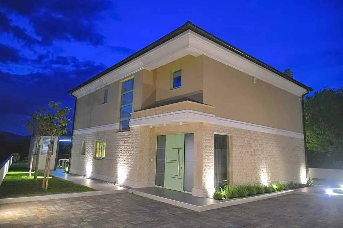 Krk, dintorni, villa mediterranea con ampio giardino!