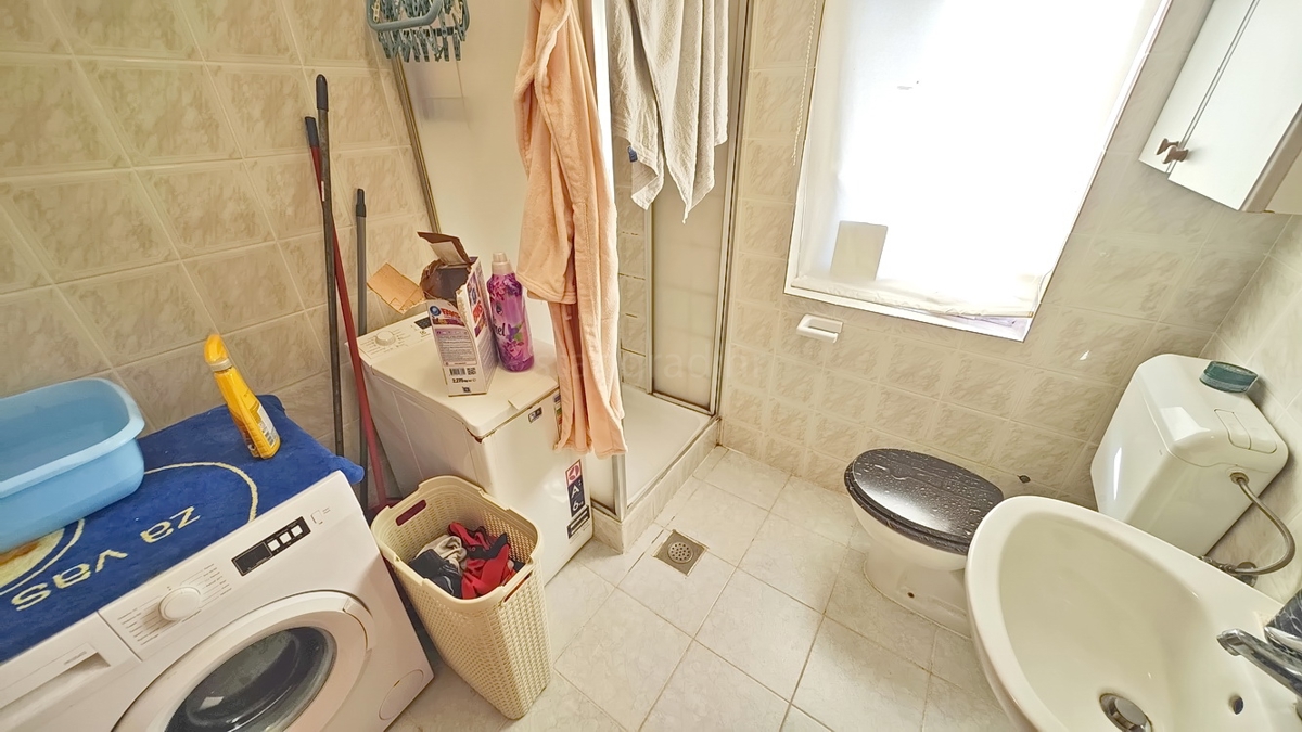 Krk, appartamento con una camera da letto al piano terra con giardino!