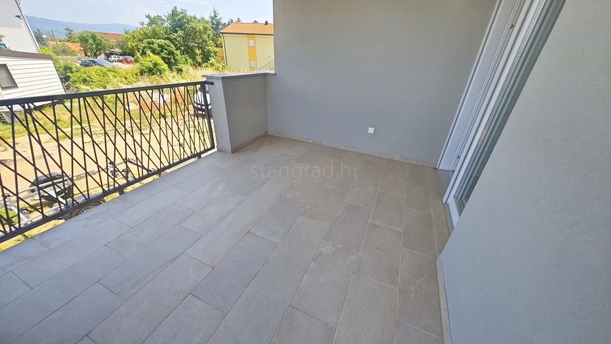 Šilo, appartamento al 1° piano di un nuovo edificio con vista mare!