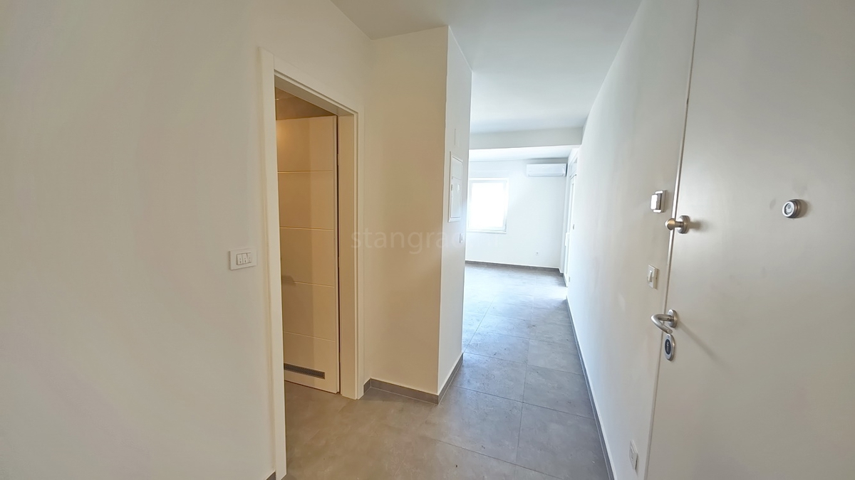 Šilo, appartamento al 1° piano di un nuovo edificio con vista mare!