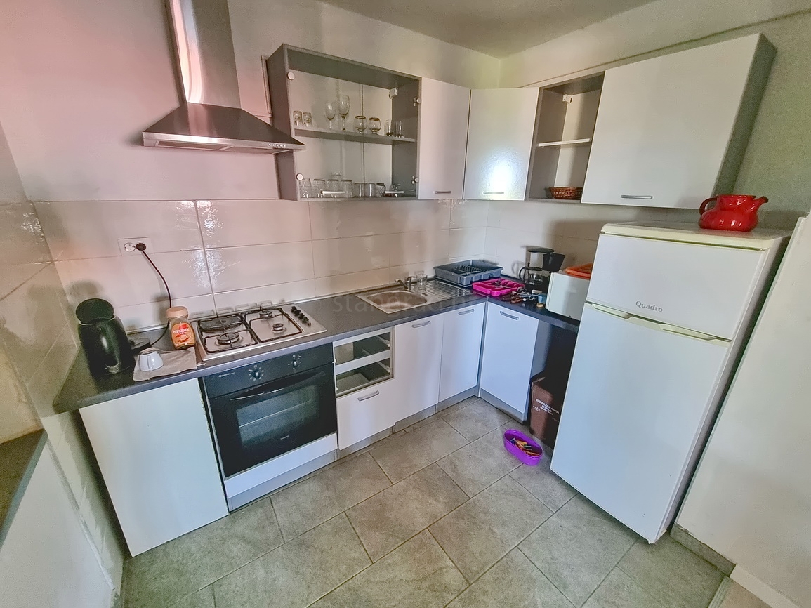Šilo, una casa con 3 appartamenti e una bellissima vista sul mare!