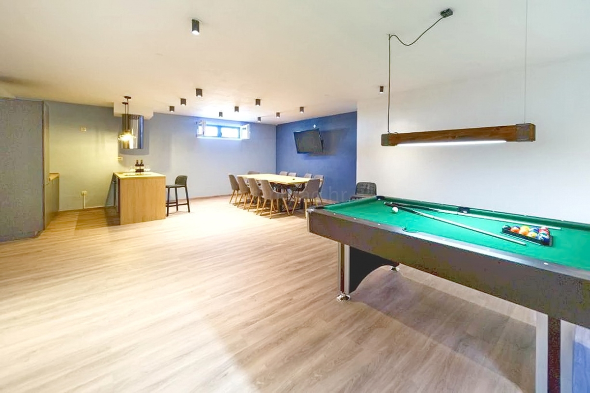 Malinska, lussuosa villa mediterranea con piscina e vista mare!