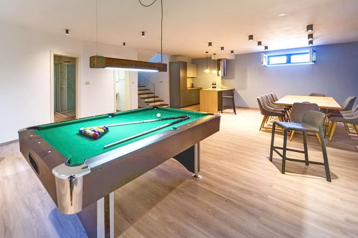 Malinska, lussuosa villa mediterranea con piscina e vista mare!