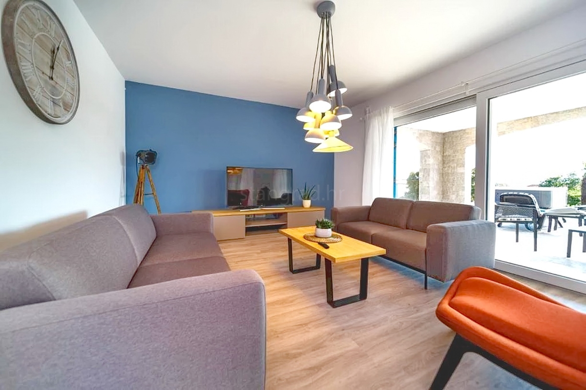 Malinska, lussuosa villa mediterranea con piscina e vista mare!