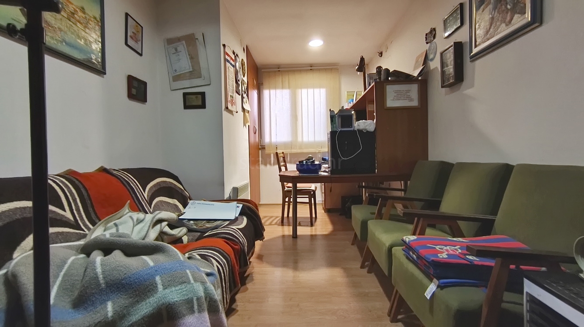 Crikvenica, appartamento con tre camere da letto, due terrazze e giardino!