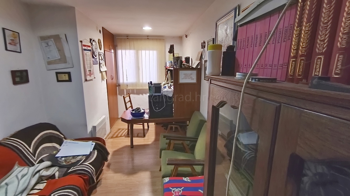 Crikvenica, appartamento con tre camere da letto, due terrazze e giardino!