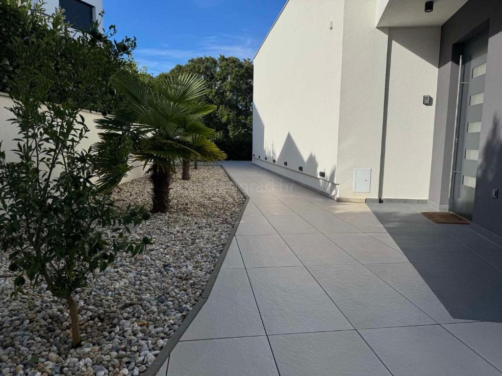 Zona Malinska, casa moderna con piscina e vista mare!