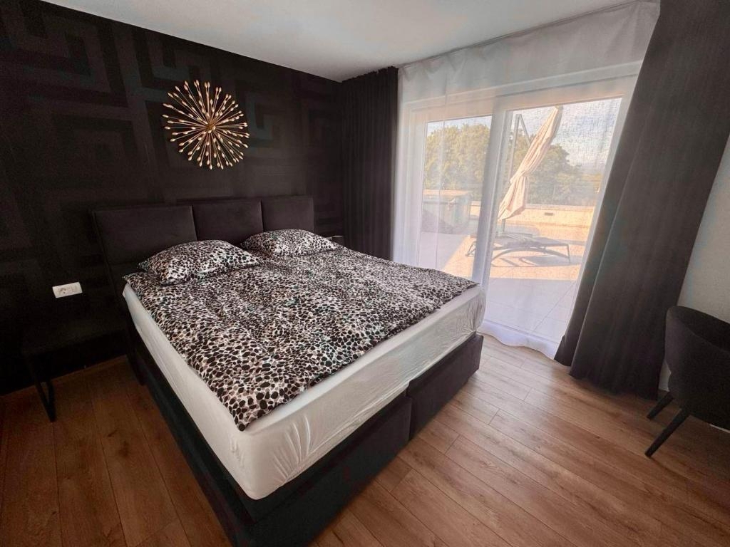 Zona Malinska, casa moderna con piscina e vista mare!