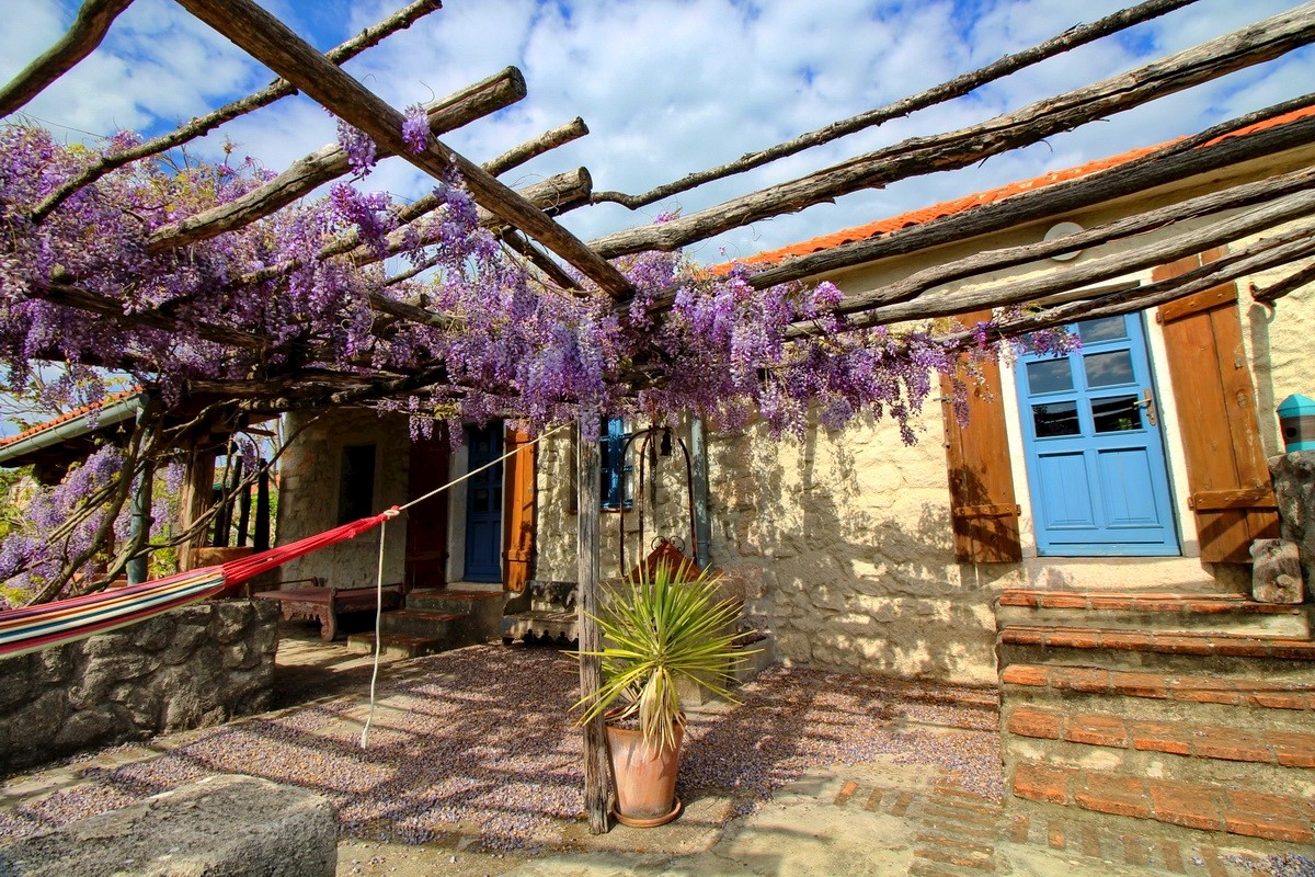 Dobrinj, dintorni, casa in pietra indipendente con piscina, IN VENDITA!