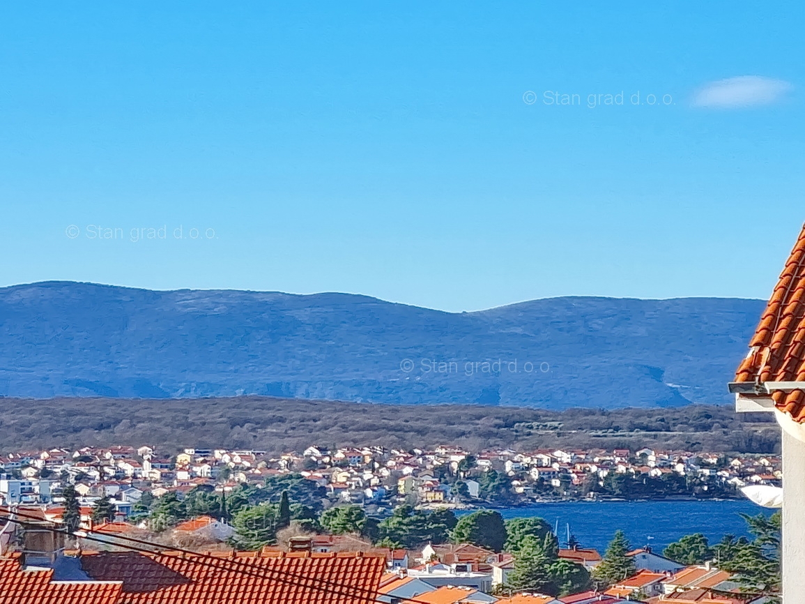 Malinska, appartamento arredato al 1° piano con vista!