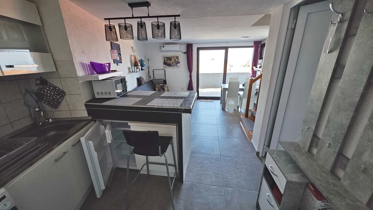 Malinska, appartamento duplex vicino al centro e al mare! Ottima posizione!