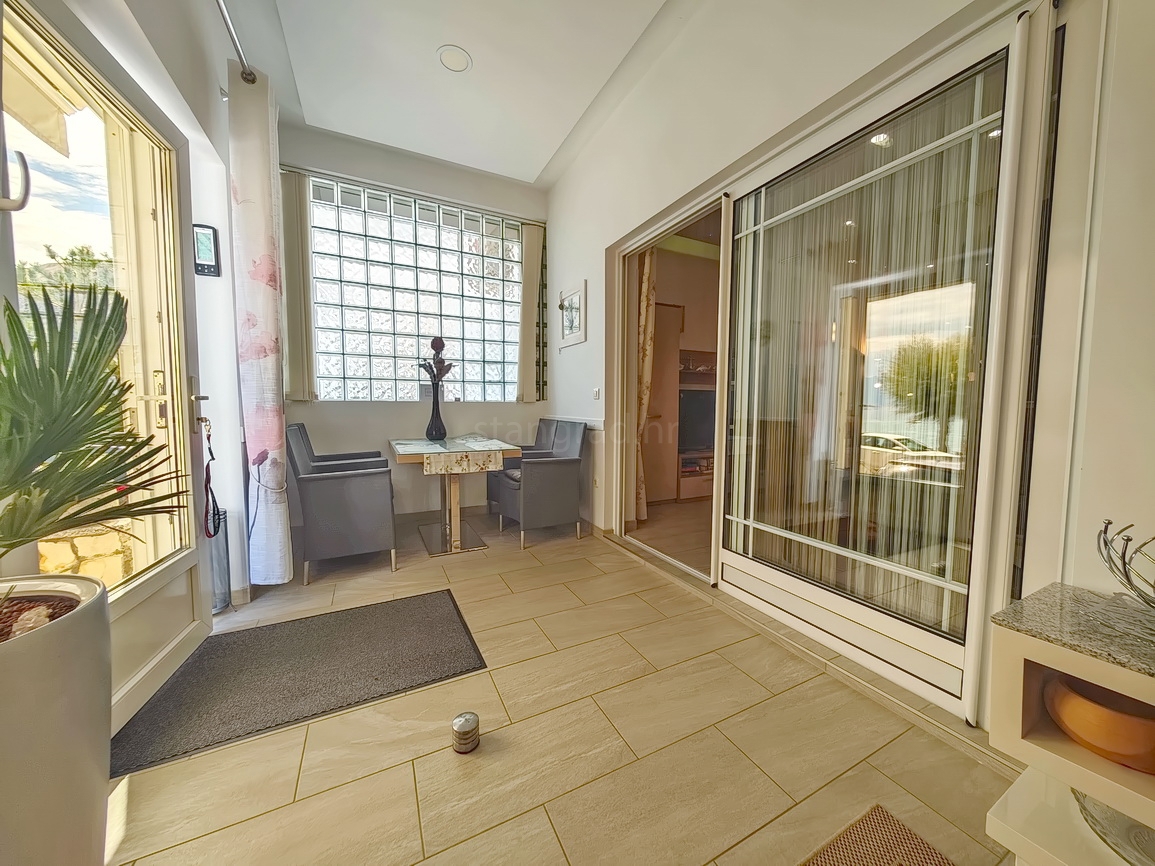 Baška, appartamento arredato prima fila al mare!