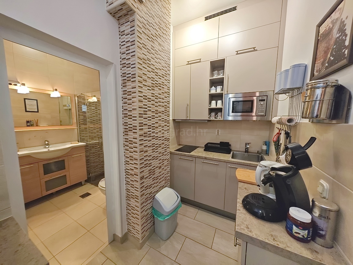 Baška, appartamento arredato prima fila al mare!