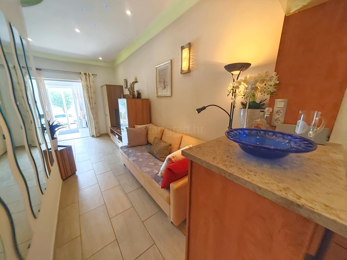 Baška, appartamento arredato prima fila al mare!