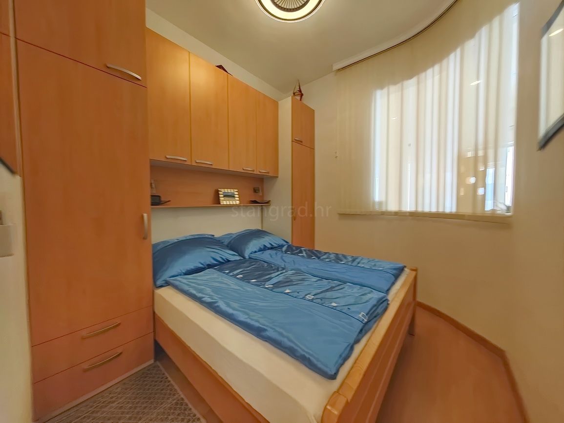 Baška, appartamento arredato prima fila al mare!