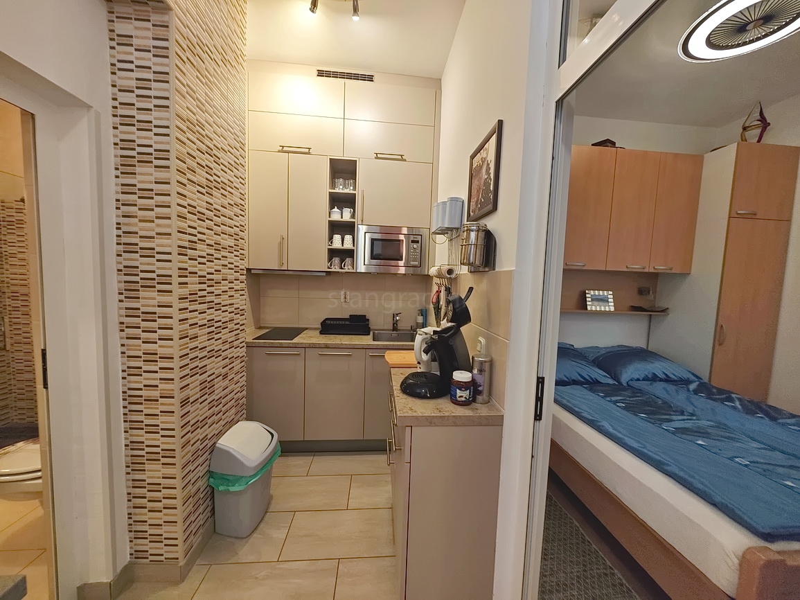 Baška, appartamento arredato prima fila al mare!