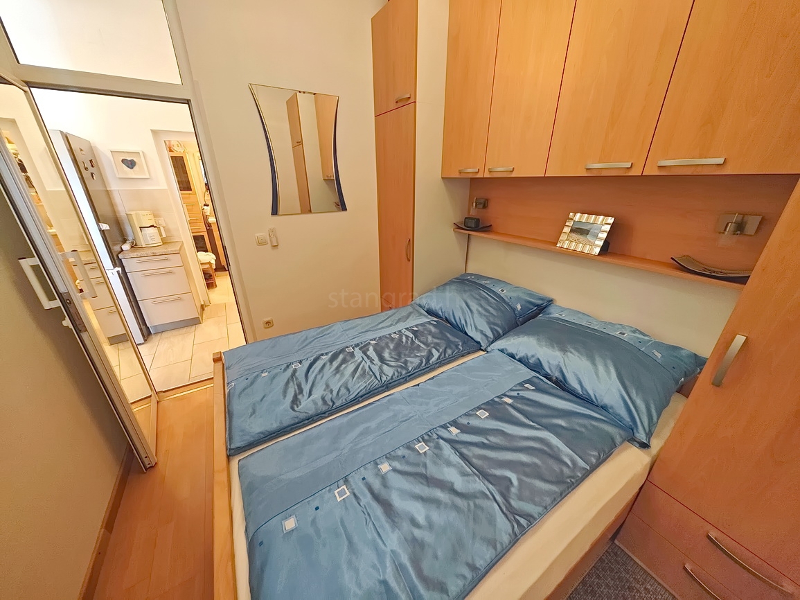 Baška, appartamento arredato prima fila al mare!