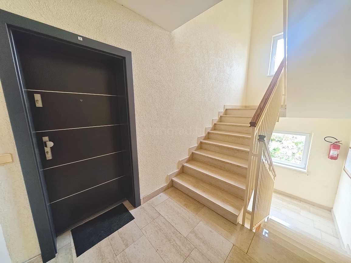 Krk, appartamento bilocale al 1° piano in ottima posizione!