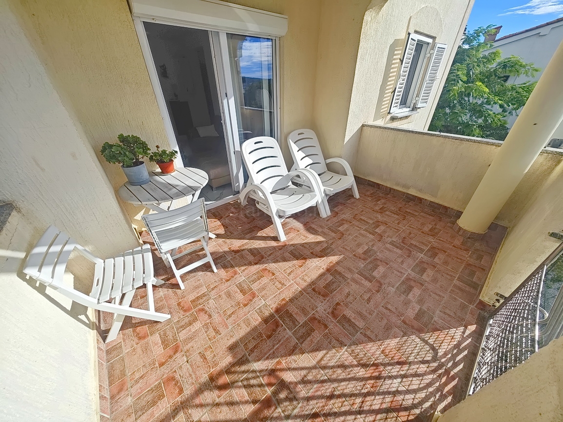 Krk, appartamento bilocale al 1° piano in ottima posizione!