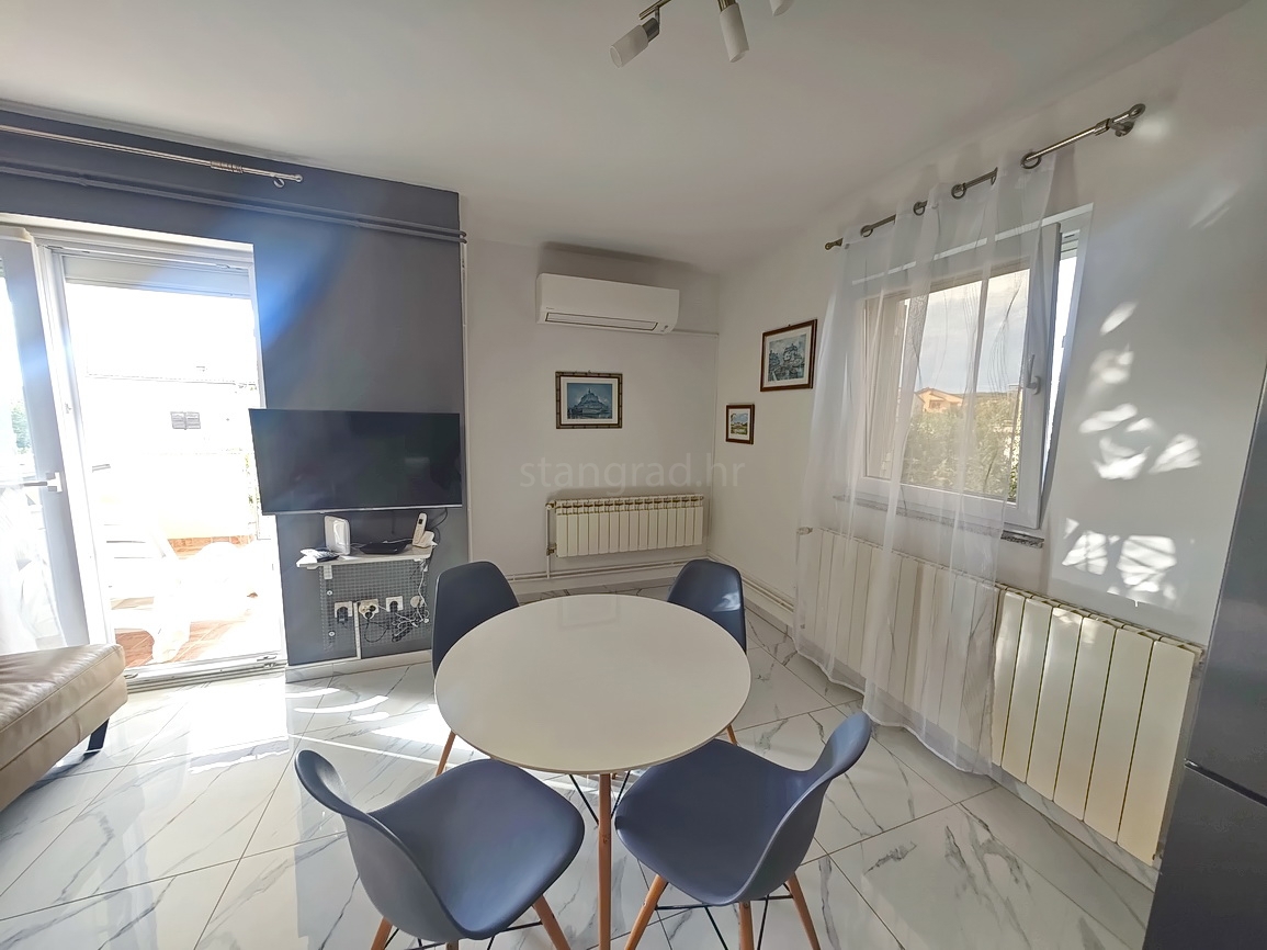 Krk, appartamento bilocale al 1° piano in ottima posizione!