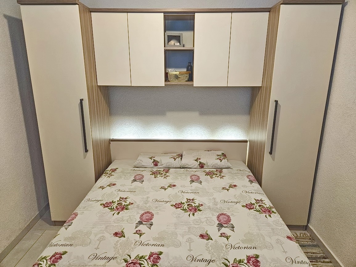 Crikvenica, appartamento completamente arredato con terrazza sul tetto e vista!