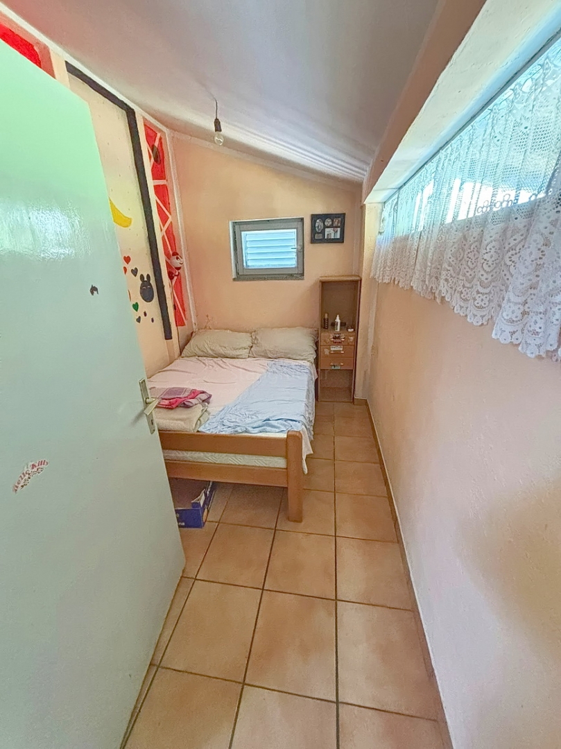 Zona Malinska, casa a un piano da ristrutturare con ampio giardino!