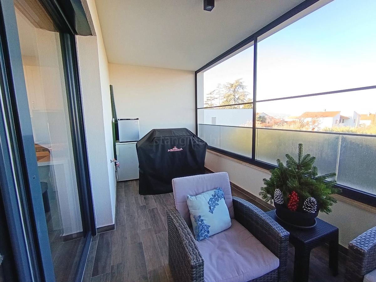 Malinska, appartamento confortevole con grande terrazza e vista mare