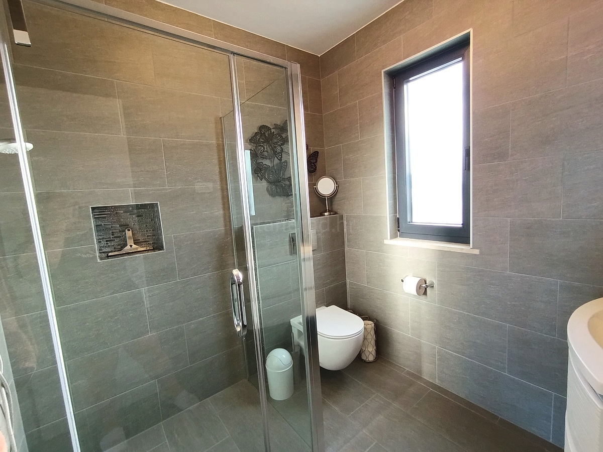 Malinska, appartamento confortevole con grande terrazza e vista mare