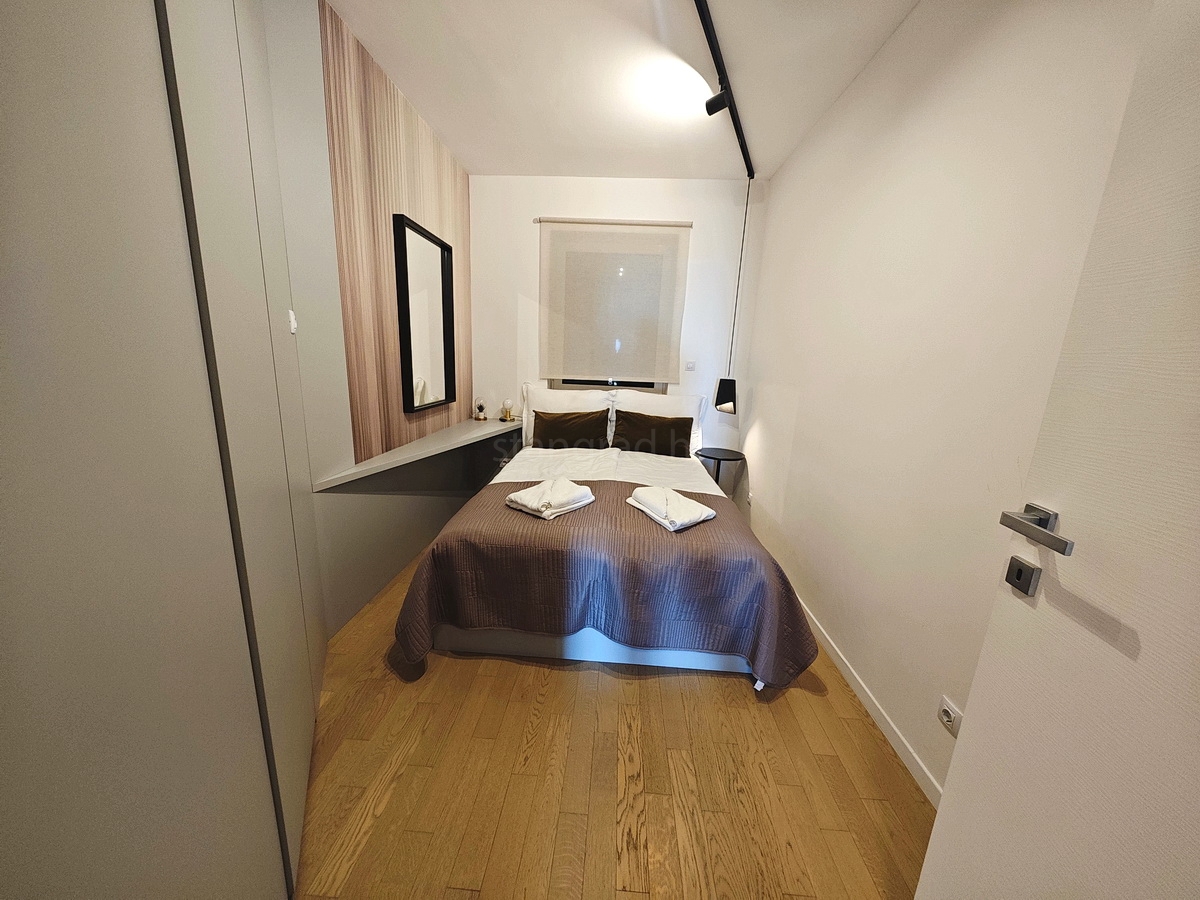 Città di Krk, moderno appartamento al piano terra con vista mare!