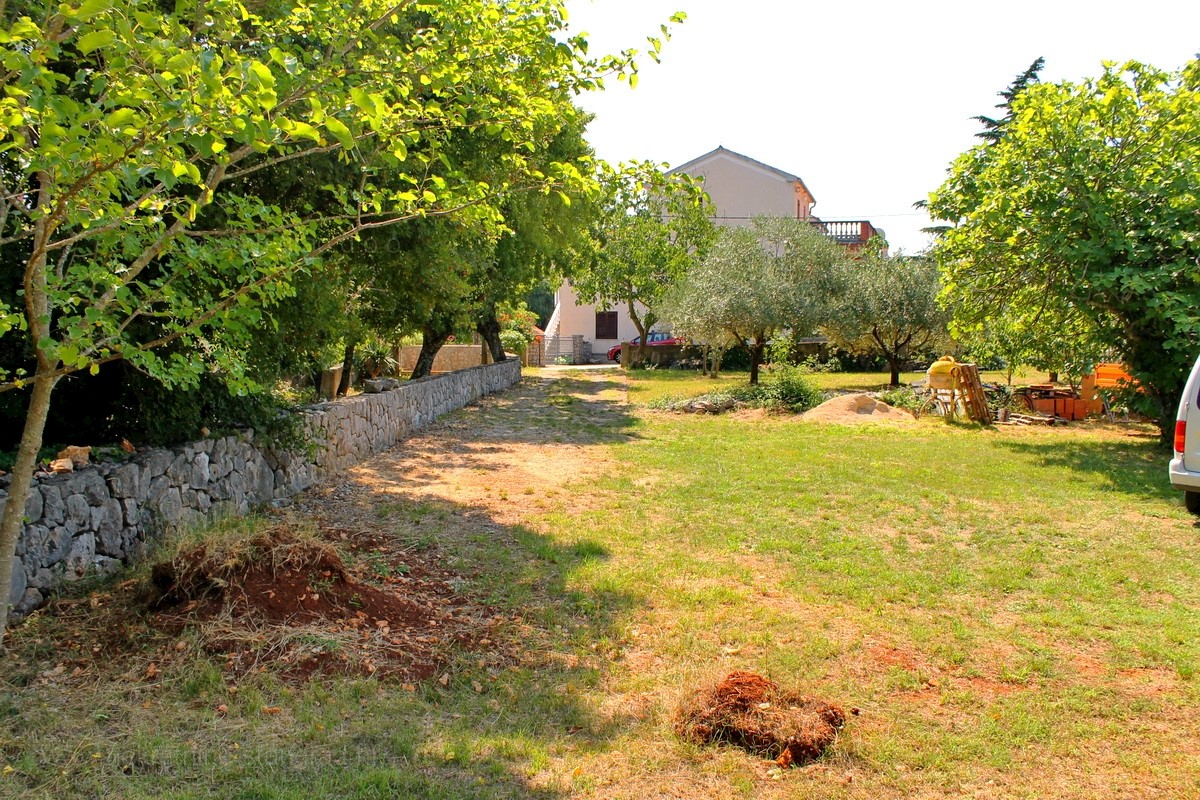 Dobrinj, Gabonjin, terreno edificabile, IN VENDITA!