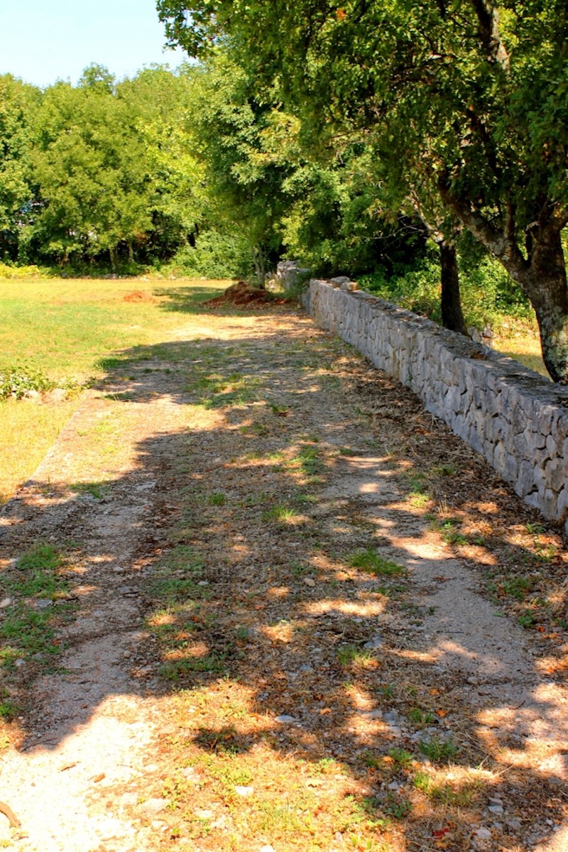 Dobrinj, Gabonjin, terreno edificabile, IN VENDITA!