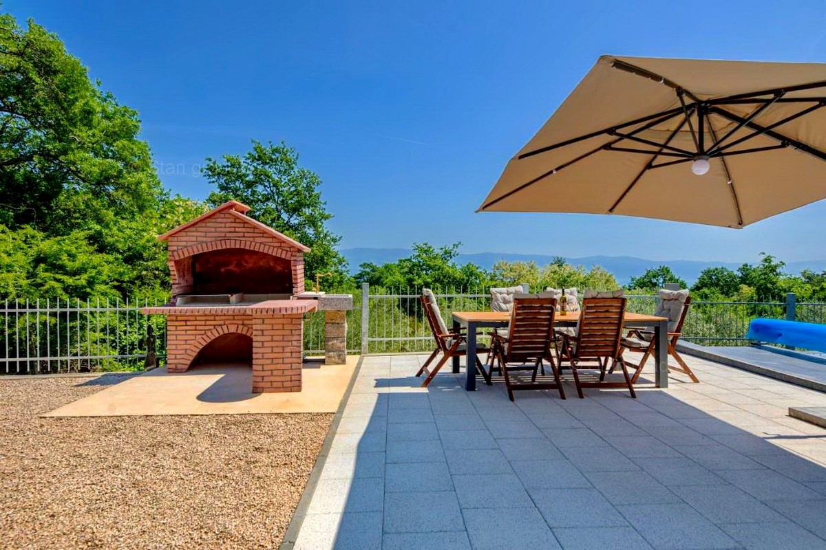 Vrbnik, dintorni, nuova casa con piscina, ampio giardino e splendida vista mare, VENDITA!