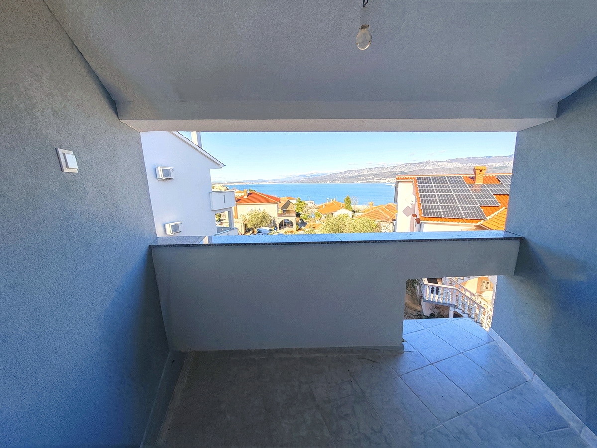 Šilo, in vendita, eccezionale appartamento al secondo piano in una posizione vicino al mare