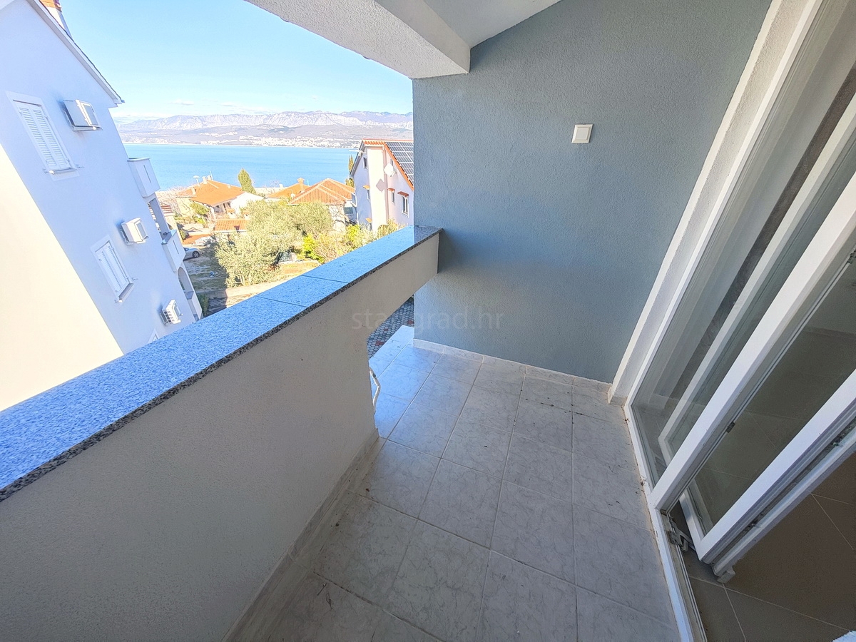 Šilo, in vendita, eccezionale appartamento al secondo piano in una posizione vicino al mare
