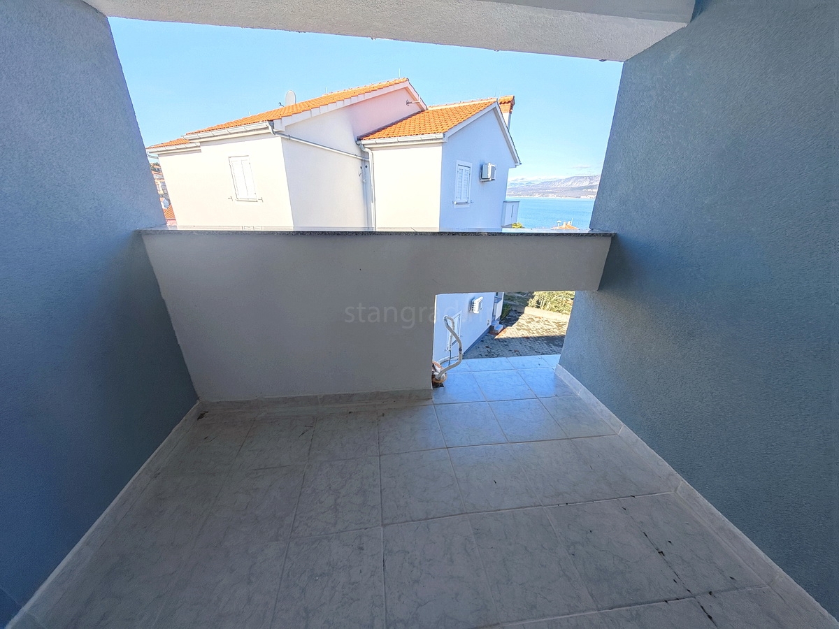 Šilo, in vendita, eccezionale appartamento al secondo piano in una posizione vicino al mare