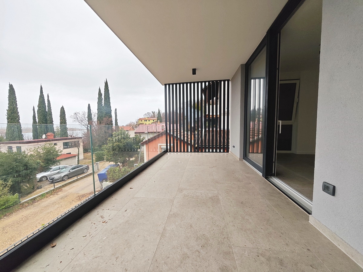 Omišalj, vendita, eccezionale appartamento al primo piano vicino al mare!