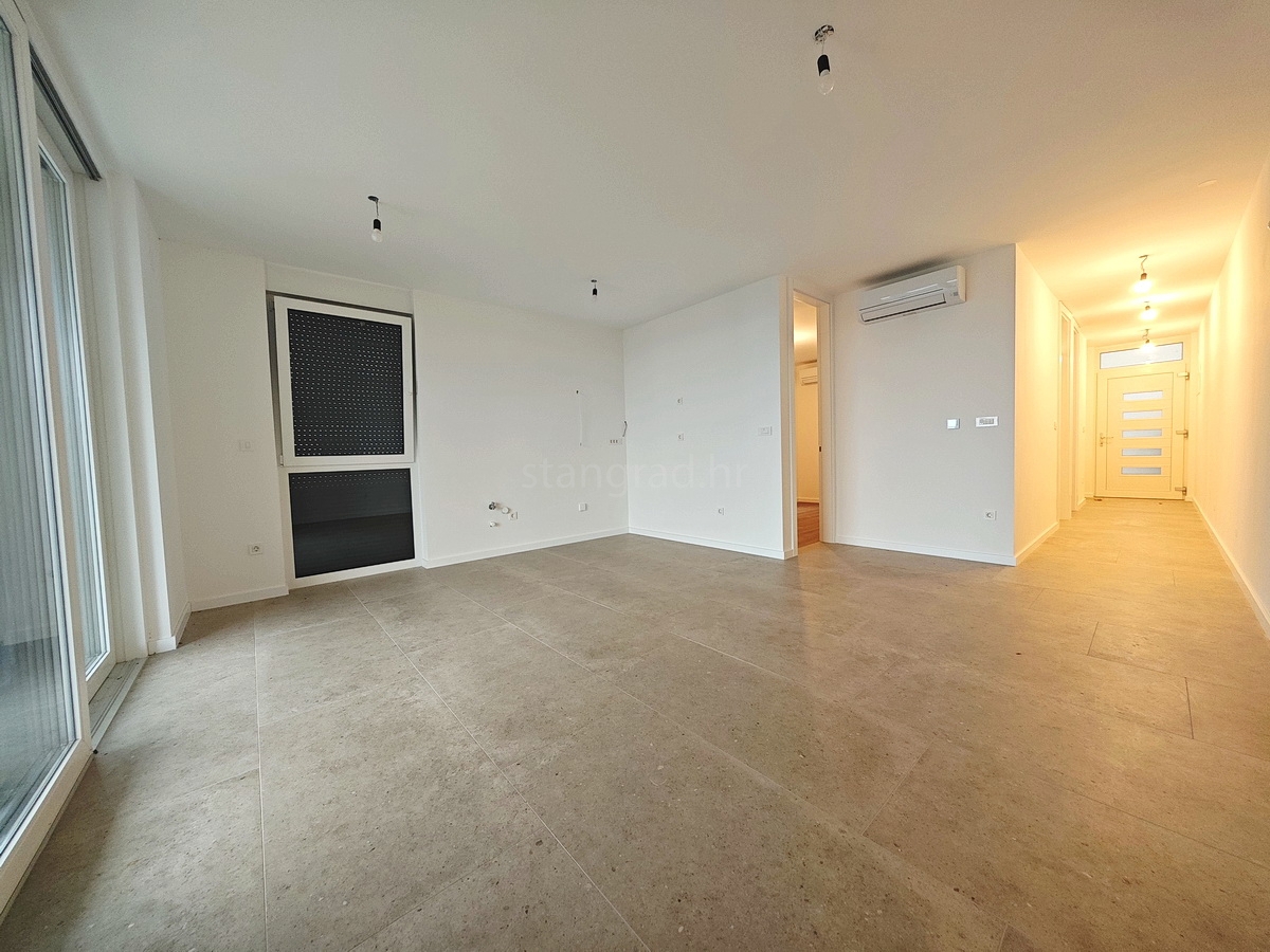 Omišalj, vendita, eccezionale appartamento al primo piano vicino al mare!