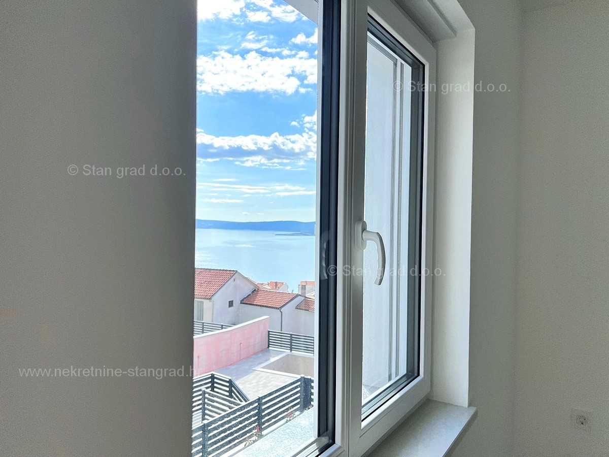 Crikvenica, nuovo appartamento al piano terra con vista sul mare!