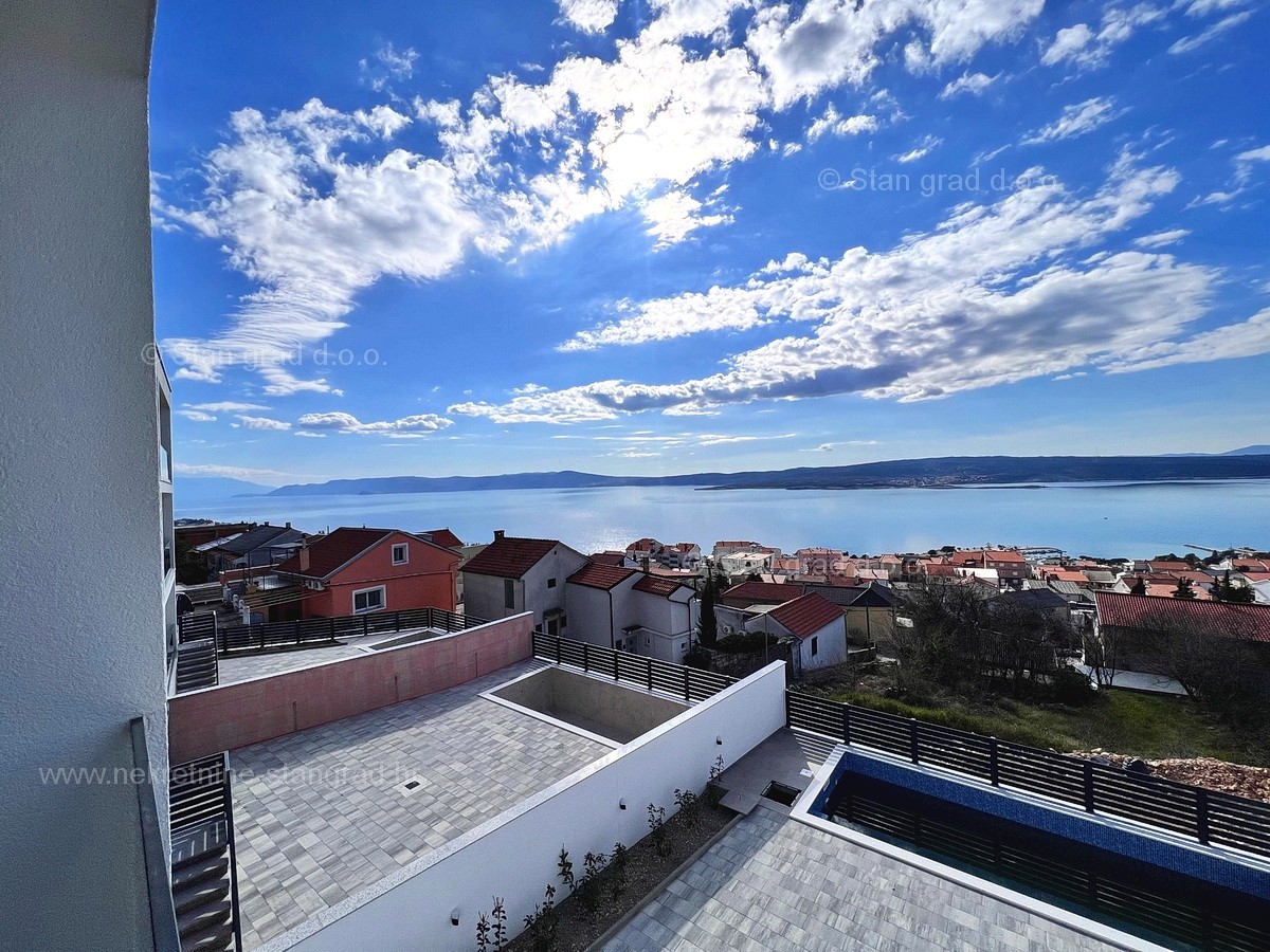 Crikvenica, nuovo appartamento al piano terra con vista sul mare!