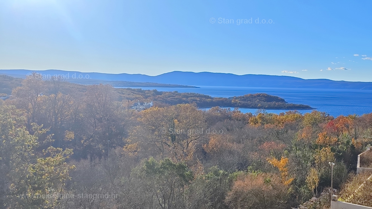 Njivice, appartamento con due camere da letto con vista mare!