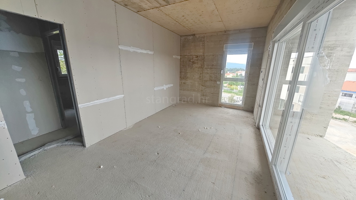 Krk, appartamento al 2° piano di un nuovo edificio in ottima posizione!