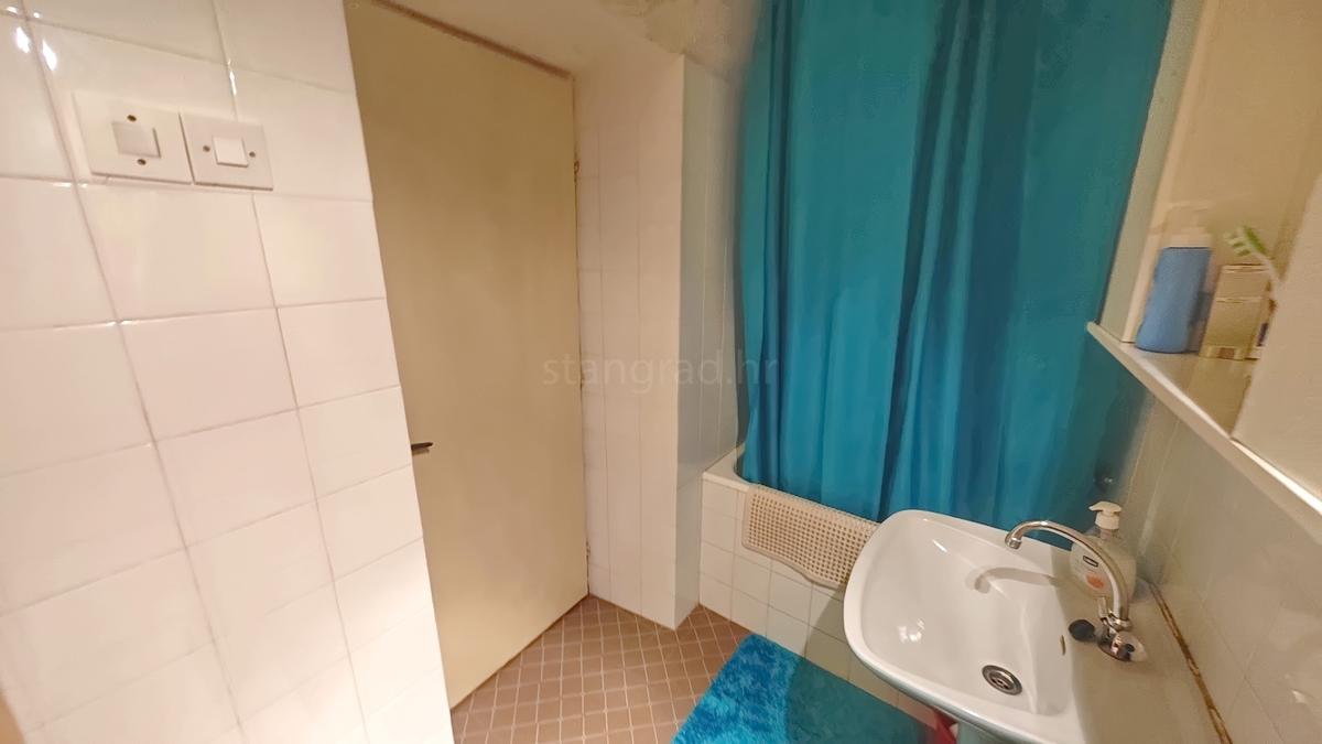 Krk, casa in pietra con terrazza e vista mare!