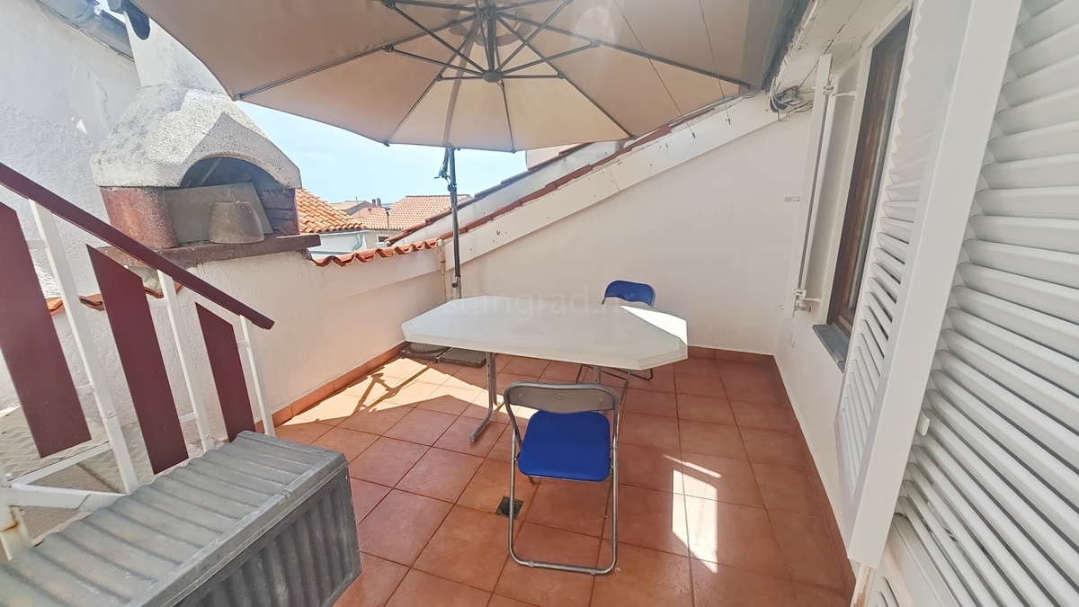 Krk, casa in pietra con terrazza e vista mare!